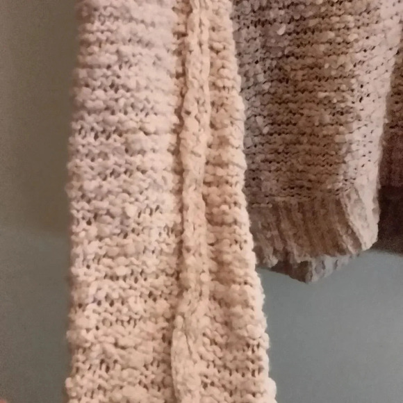 Free People Chunky Knit Boho Pinky peach colored sweater  Barbie Cottage Core​ - Picture 3 of 7